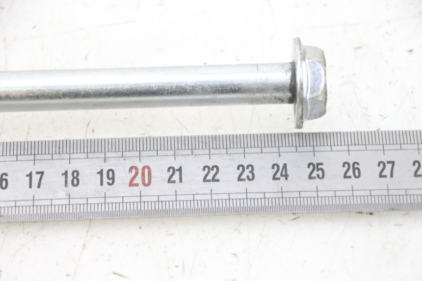 photo de SWING ARM AXLE YAMAHA TZR 50 (2008 - 2016) - Component detail