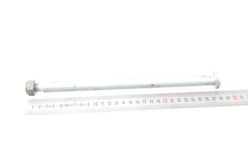 photo de SWING ARM AXLE YAMAHA XJ600 XJ DIVERSION 600 (1992 - 1997) - Zoom on usage condition