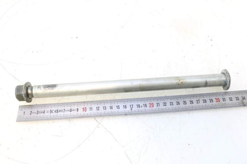 photo de SWING ARM AXLE YAMAHA XJR 1300 (1998 - 2002) - Component detail