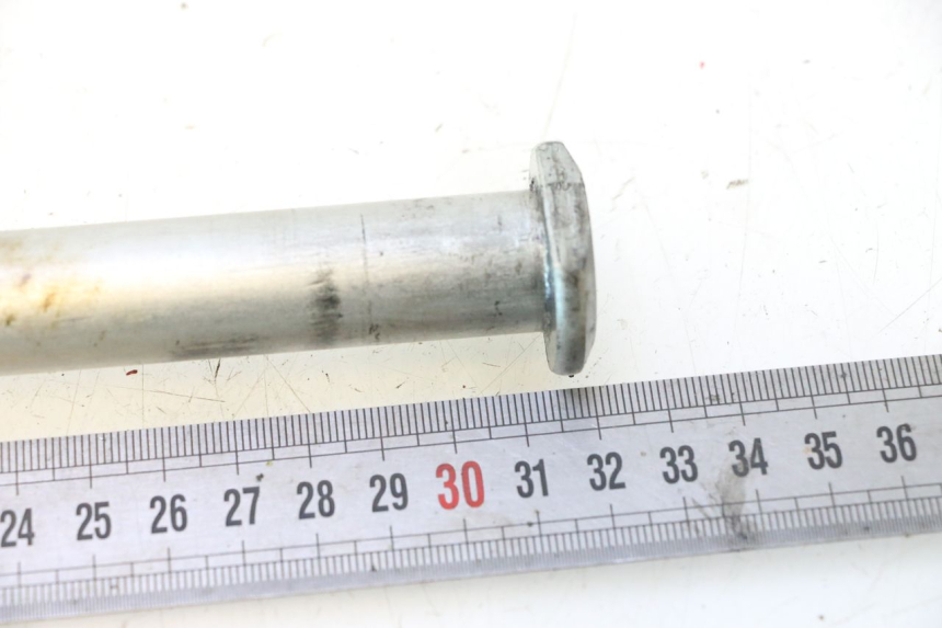 photo de SWING ARM AXLE YAMAHA XJR 1300 (1998 - 2002) - Zoom on usage condition