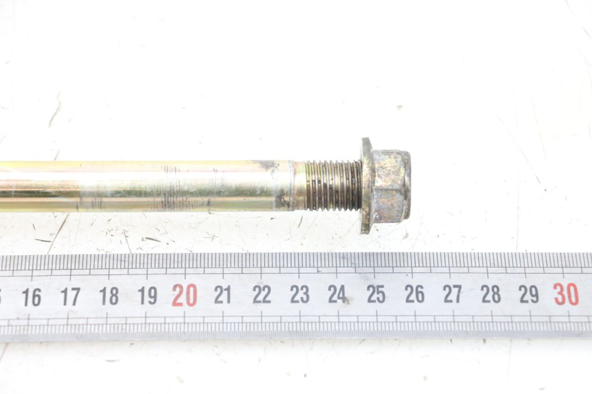 photo de SWING ARM AXLE SYM XS 125 (2007 - 2016) - Zoom on usage condition