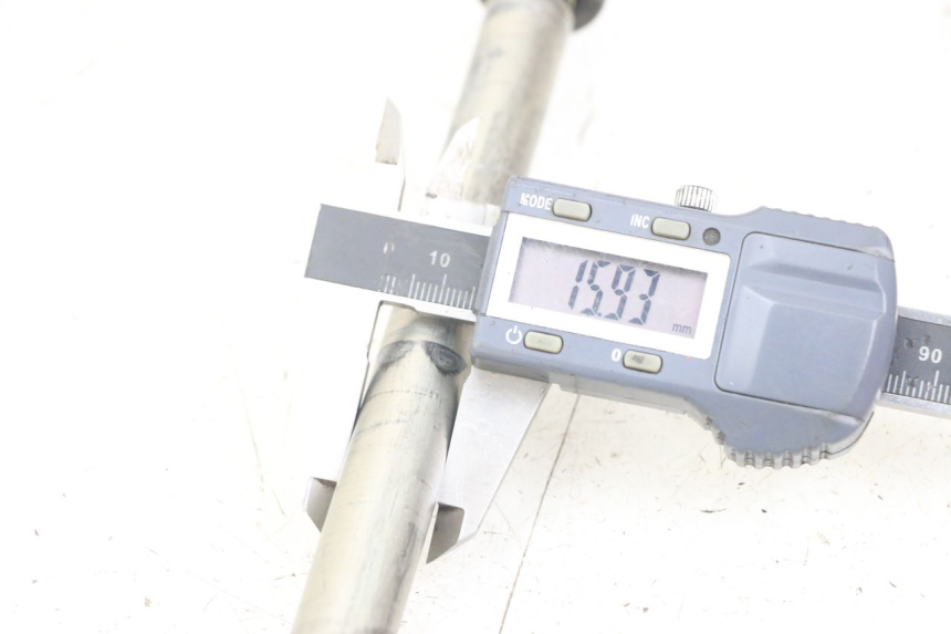 photo de SWINGARM PIVOT BOLT YAMAHA XT X 660 (2004 - 2016) - Component detail