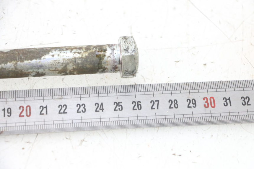 photo de SWING ARM AXLE YAMAHA YFM R RAPTOR 250 (2008 - 2014) - Zoom on usage condition