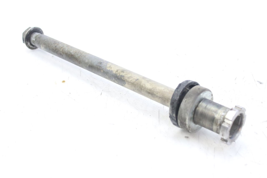 photo de SWINGARM PIVOT AXIS YAMAHA YZF R1 1000 (2007 - 2008) - Main view