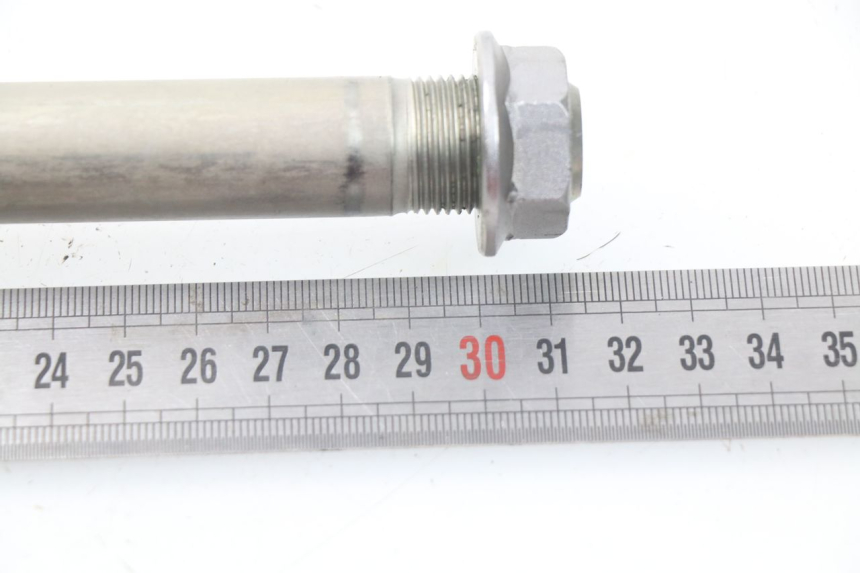 photo de SWING ARM AXLE KAWASAKI Z Z900 900 (2017 - 2019) - Component detail