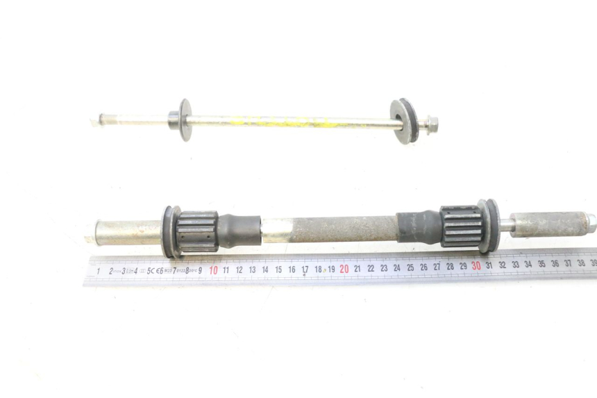 photo de ENGINE AXLE HONDA FJS SILVER WING SILVERWING 400 (2005 - 2008) - Alternative perspective