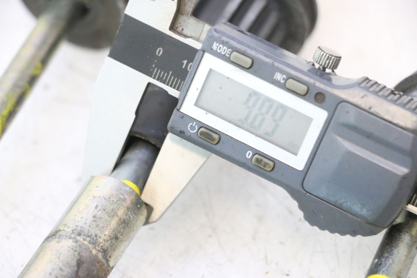 photo de ENGINE AXLE HONDA FJS SILVER WING SILVERWING 400 (2005 - 2008) - Product overview