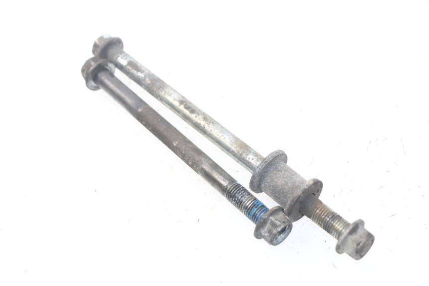 photo de ENGINE AXLE SUZUKI GSX-F GSXF 600 (1998 - 2004) - Component detail