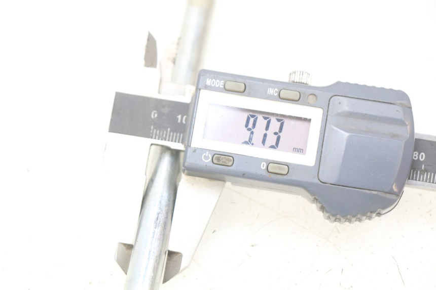 photo de ENGINE SHAFT PIAGGIO MP3 LT 400 (2007 - 2012) - Zoom on usage condition