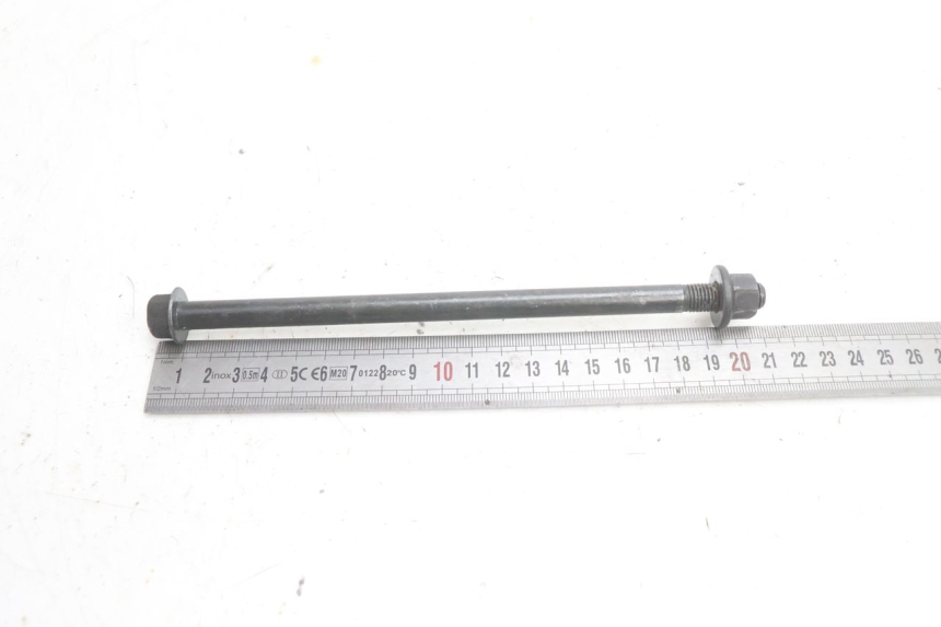 photo de ENGINE AXLE YAMAHA TDM ABS 900 (2002 - 2014) - Fixing points details