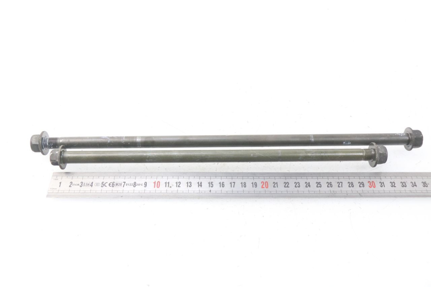 photo de ENGINE AXLE YAMAHA XP T-MAX TMAX ABS 500 (2004 - 2007) - Fixing points details