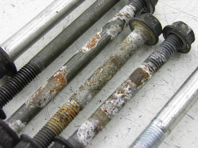photo de ENGINE AXLE YAMAHA YBR CUSTOM 125 (2008 - 2010) - Component detail