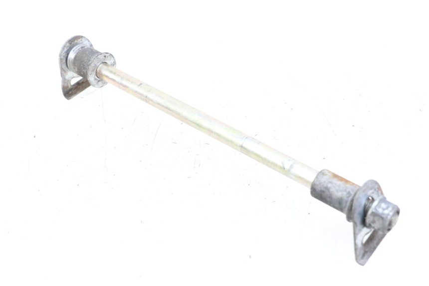 photo de REAR WHEEL AXLE HYOSUNG GV AQUILA 125 (2000 - 2009) - Technical close-up