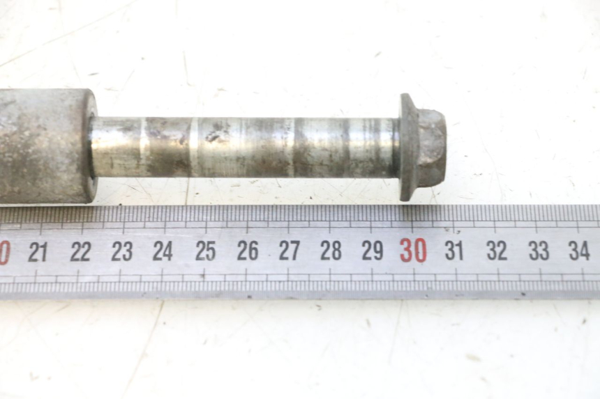 photo de REAR WHEEL AXLE HONDA CB TWO FIFTY 250 (1991 - 2002) - Product overview