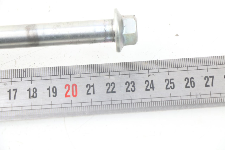 photo de REAR WHEEL AXLE HONDA CRF-F CRF F 110 (2019 - 2022) - Zoom on usage condition