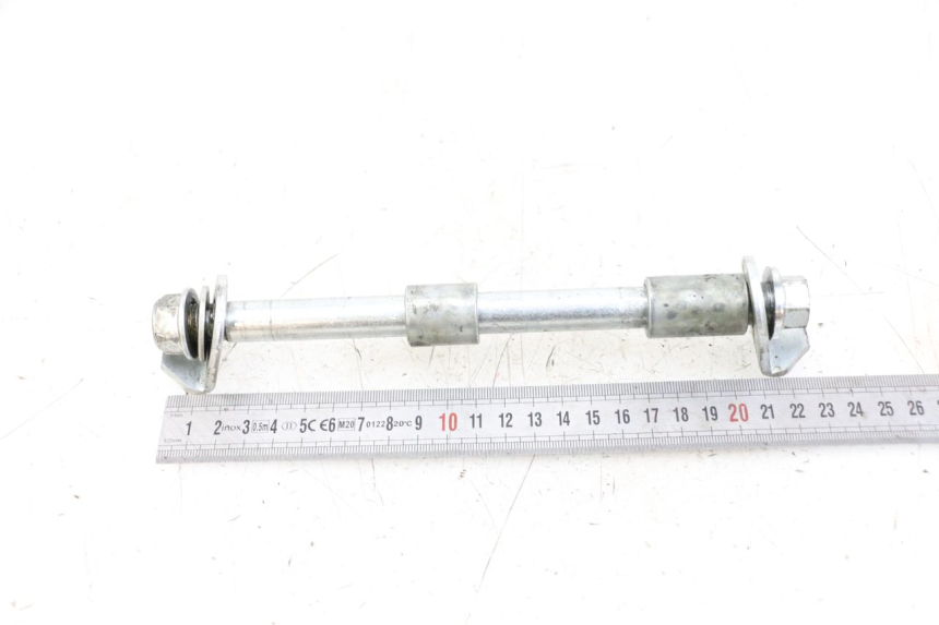 photo de REAR WHEEL AXLE RSR DIRT BIKE 150 - Zoom on usage condition