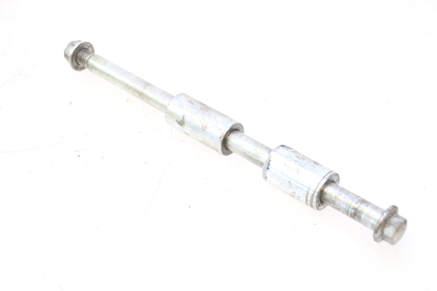 photo de REAR WHEEL AXLE MASH DIRT TRACK 50 (2018 - 2020) - Technical close-up