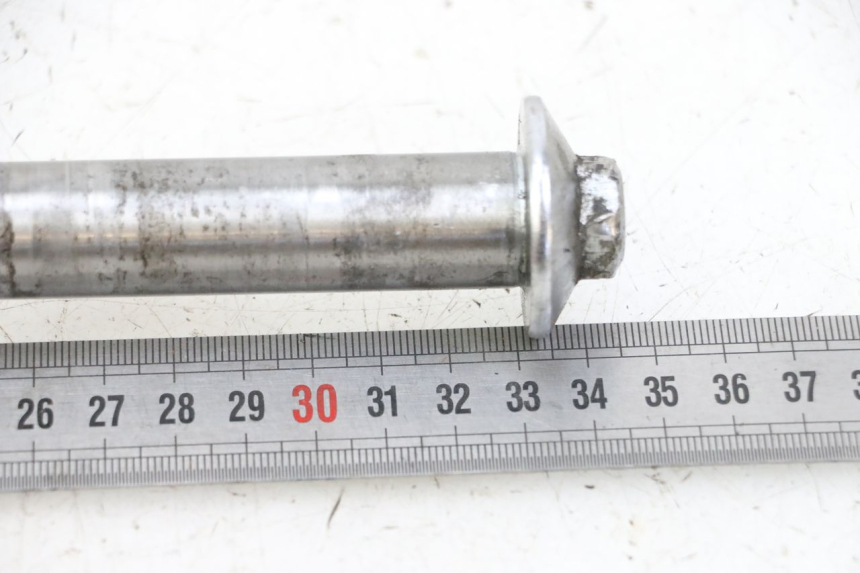 photo de REAR WHEEL AXLE YAMAHA FJ 36Y 1100 (1984 - 1985) - Alternative perspective
