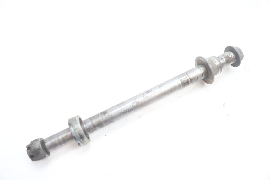 photo de REAR WHEEL AXLE KAWASAKI GPX F ZX750F 750 (1986 - 1990) - Component detail