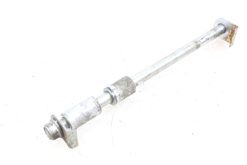 photo de REAR WHEEL AXLE JINLUN JL HIGHLANDER 125 (2007 - 2015) - Technical close-up