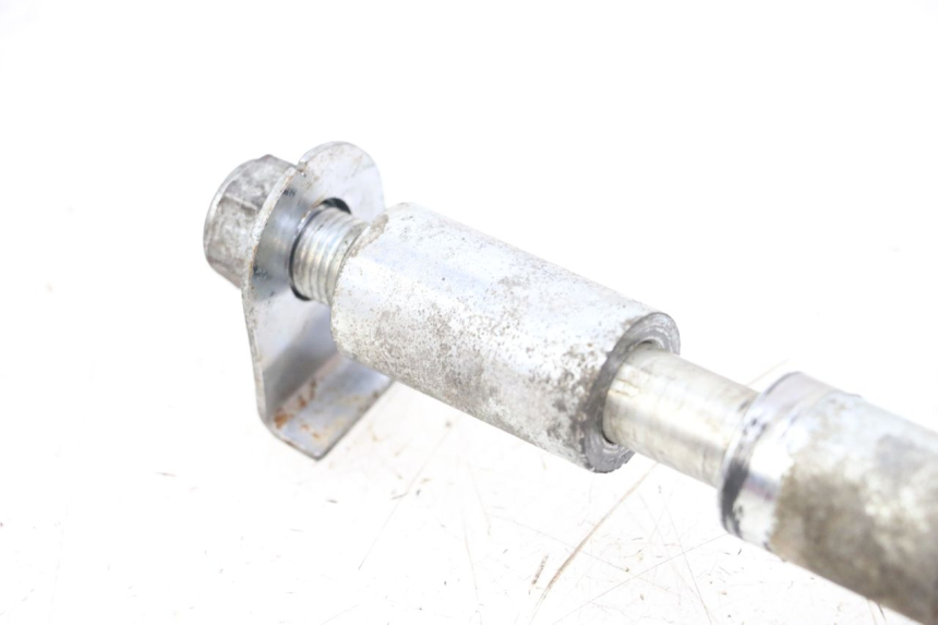 photo de REAR WHEEL AXLE JINLUN JL HIGHLANDER 125 (2007 - 2015) - Fixing points details