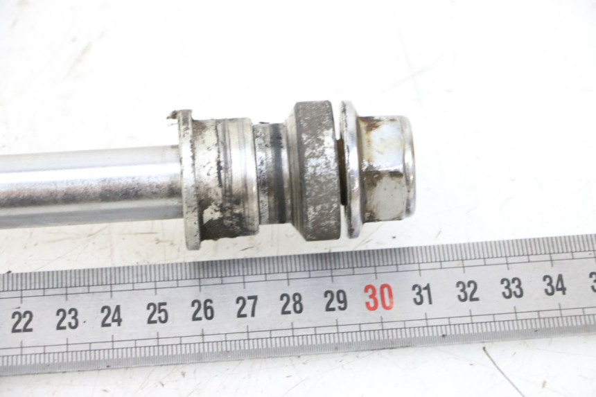 photo de REAR WHEEL AXLE KEEWAY K-LIGHT KLIGHT 125 (2018 - 2025) - Component detail