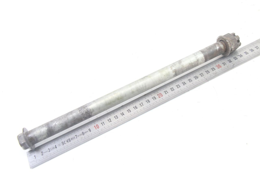 photo de REAR WHEEL AXLE KAWASAKI ZR7 ZR-7 S 750 (1999 - 2004) - Alternative perspective