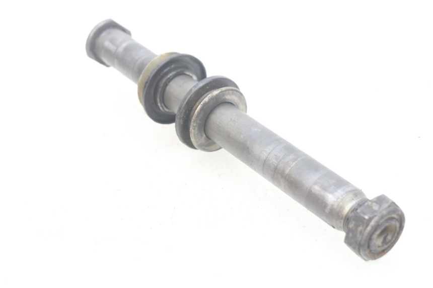 photo de REAR WHEEL AXLE KAWASAKI KX F KXF 450 (2012 - 2015) - Zoom on usage condition