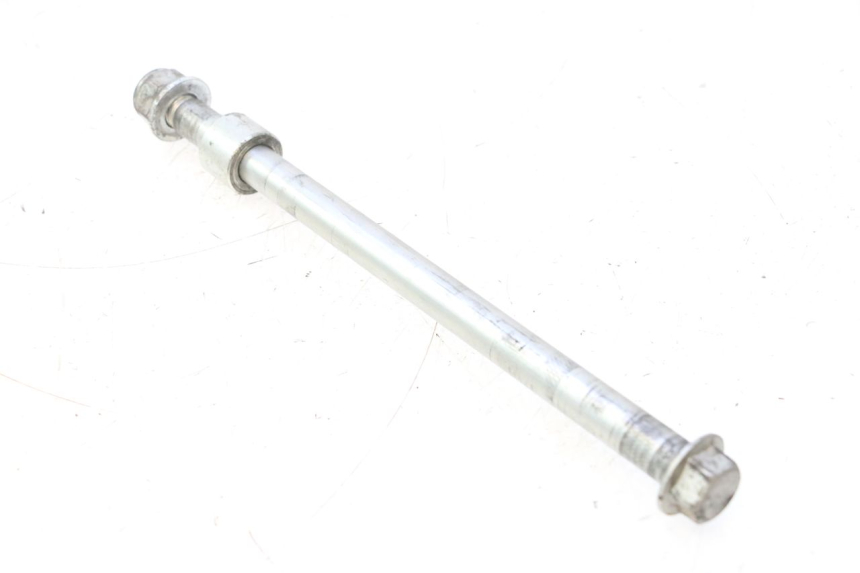 photo de REAR WHEEL AXLE RIEJU MRT PRO SUPERMOTARD 50 (2007 - 2018) - Component detail