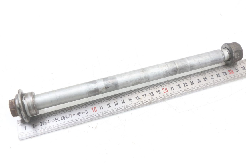 photo de REAR WHEEL AXLE HONDA NTV DEAUVILLE 650 (1998 - 2001) - Component detail