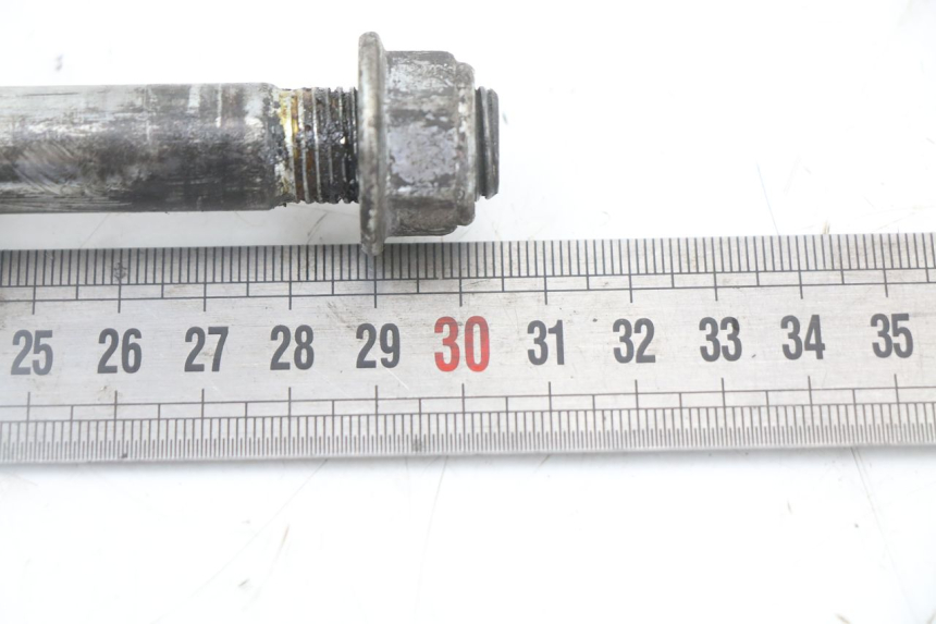 photo de REAR WHEEL AXLE ASTOR ORCAL 125 (2015 - 2017) - Zoom on usage condition