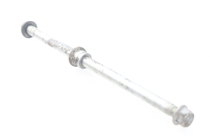 photo de REAR WHEEL AXLE SUZUKI RV VAN VAN 125 (2003 - 2008) - Component detail