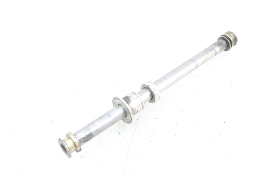 photo de REAR WHEEL AXLE TRIUMPH SPEED TRIPLE T301 900 (1994 - 1996) - Main view