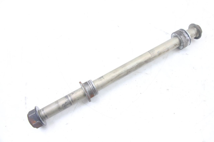 photo de REAR WHEEL AXLE SUZUKI GSX F GSXF 650 (2007 - 2015) - Component detail