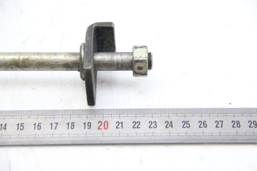 photo de REAR WHEEL AXLE APRILIA SX 50 (2011 - 2017) - Product overview