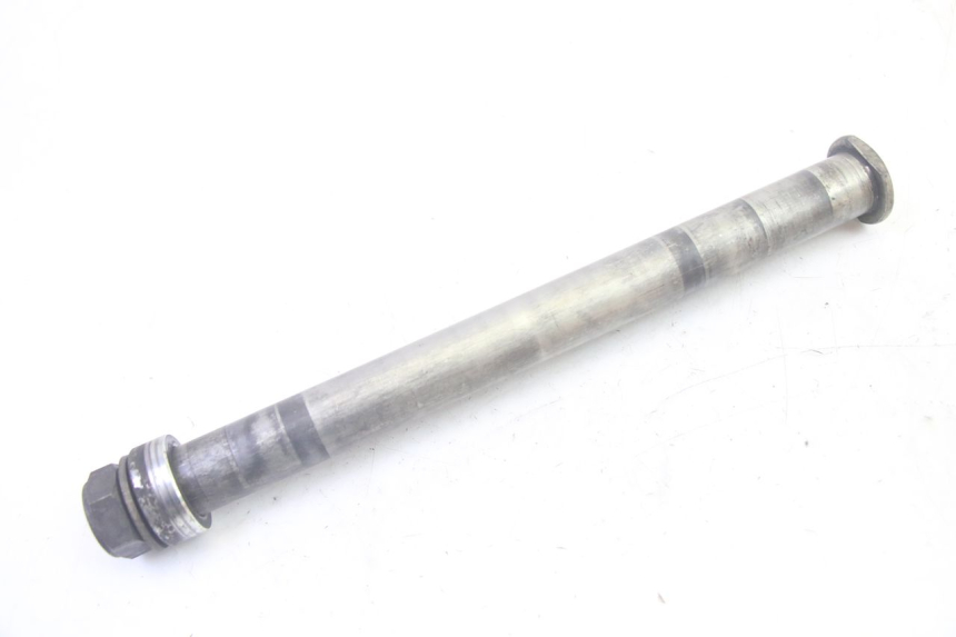 photo de REAR WHEEL AXLE YAMAHA TDM ABS 900 (2002 - 2014) - Component detail