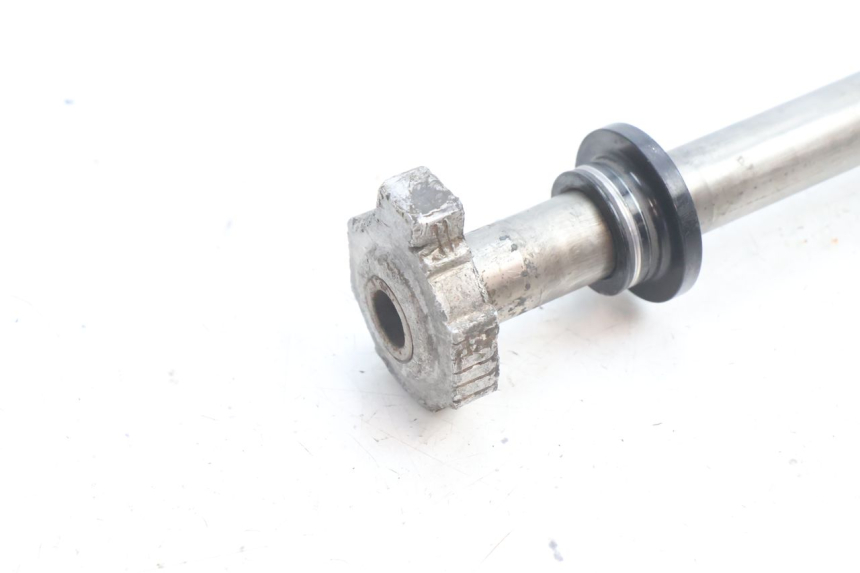 photo de REAR WHEEL AXLE HUSABERG TE 250 (2011 - 2014) - Component detail