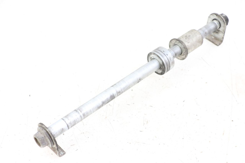 photo de REAR WHEEL AXLE SUZUKI VL INTRUDER 125 (2004 - 2007) - Main view