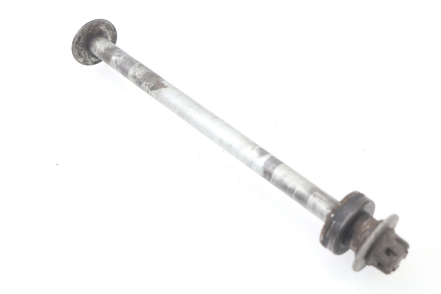 photo de REAR WHEEL AXLE YAMAHA XJN XJ N DIVERSION 600 (1994 - 1997) - Component detail
