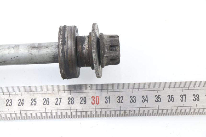 photo de REAR WHEEL AXLE YAMAHA XJN XJ N DIVERSION 600 (1994 - 1997) - Alternative perspective