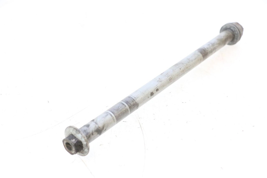 photo de REAR WHEEL AXLE HONDA XRV AFRICA TWIN 750 (1990 - 1992) - Component detail