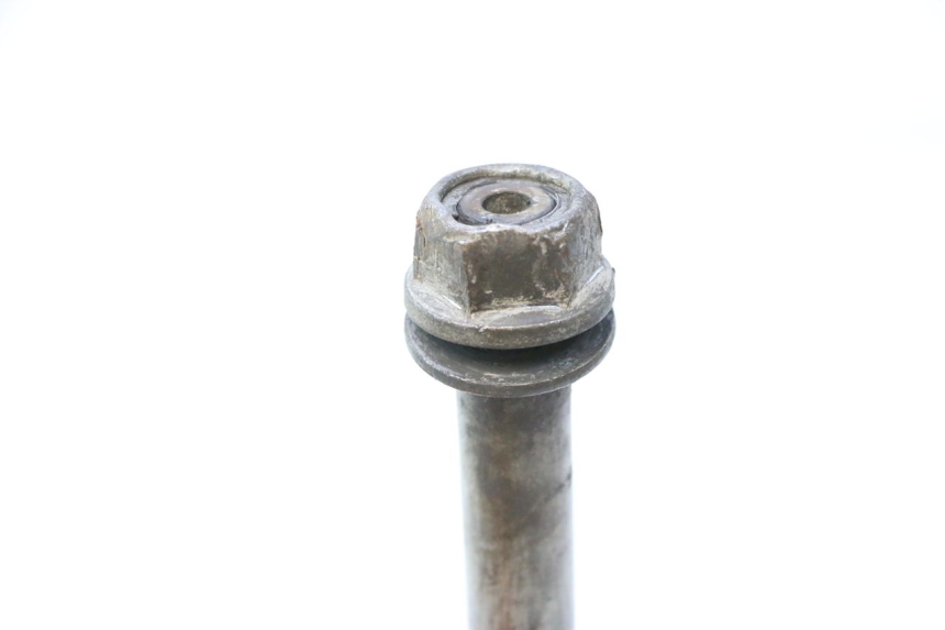 photo de REAR WHEEL AXLE HONDA XRV AFRICA TWIN 750 (1990 - 1992) - Zoom on usage condition