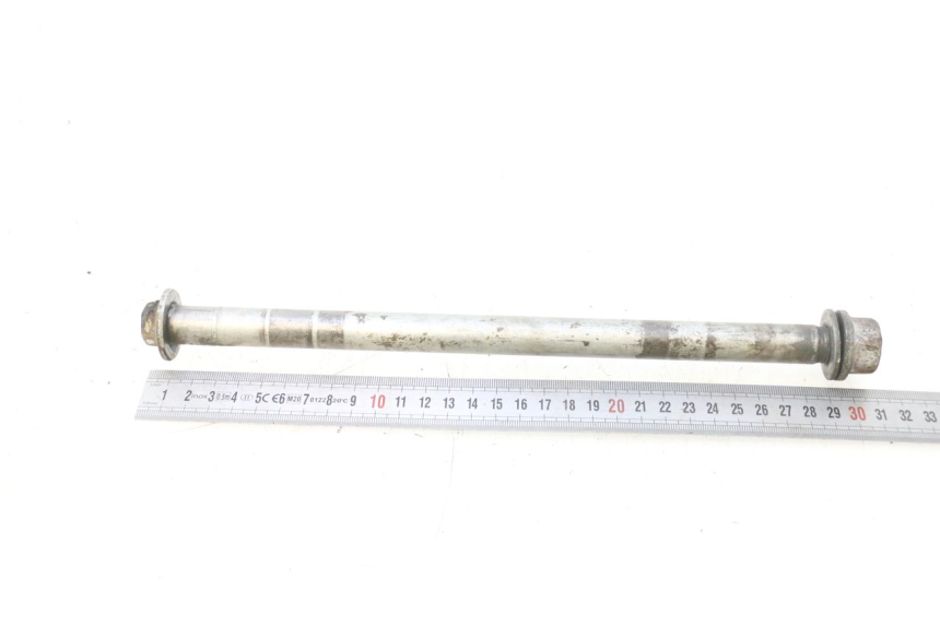 photo de REAR WHEEL AXLE HONDA XRV AFRICA TWIN 750 (1990 - 1992) - Product overview