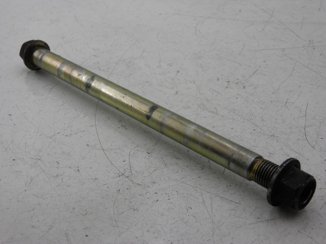 photo de REAR WHEEL AXLE YAMAHA YBR 125 (2004 - 2006) - Main view