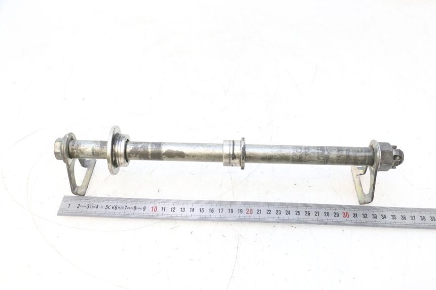 photo de REAR WHEEL AXLE KAWASAKI ZX-6R ZX6R 600 (1995 - 1997) - Zoom on usage condition
