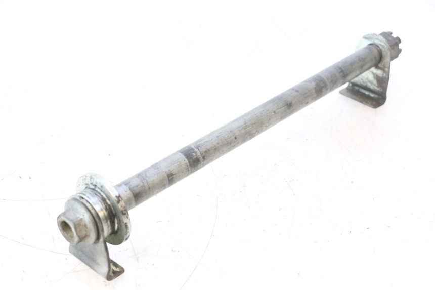 photo de REAR WHEEL AXLE KAWASAKI ZZR 600 (1995 - 2004) - Component detail