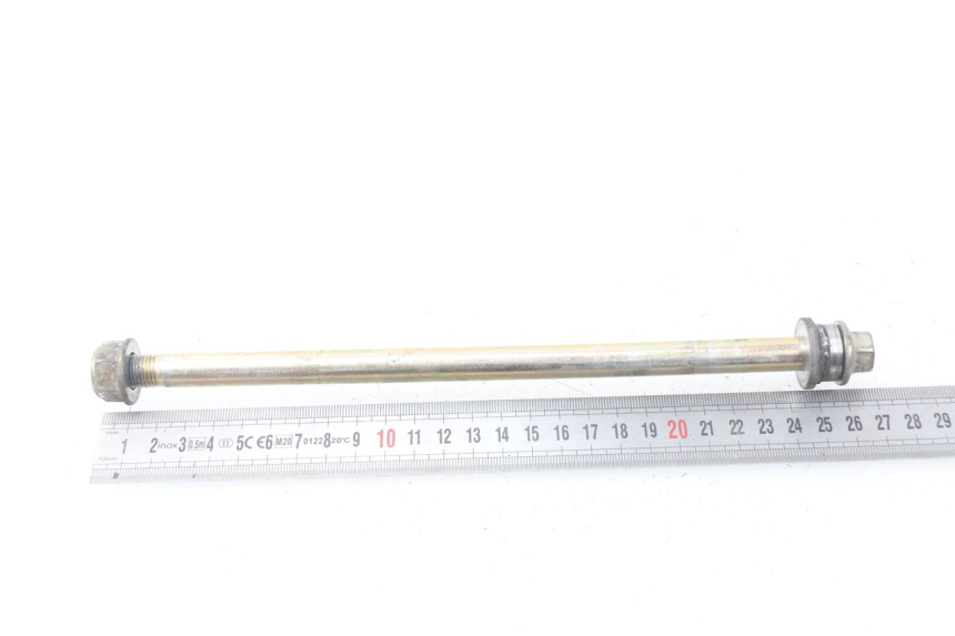 photo de FRONT WHEEL AXLE KYMCO AGILITY FR 2T 50 (2012 - 2017) - Alternative perspective