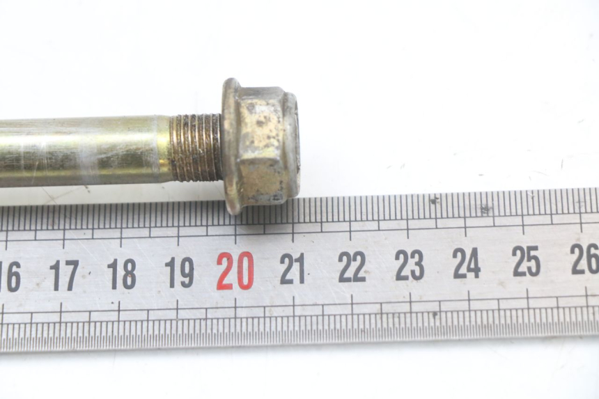 photo de FRONT WHEEL AXLE KYMCO AGILITY PREMIUM 50 (2007 - 2010) - Zoom on usage condition