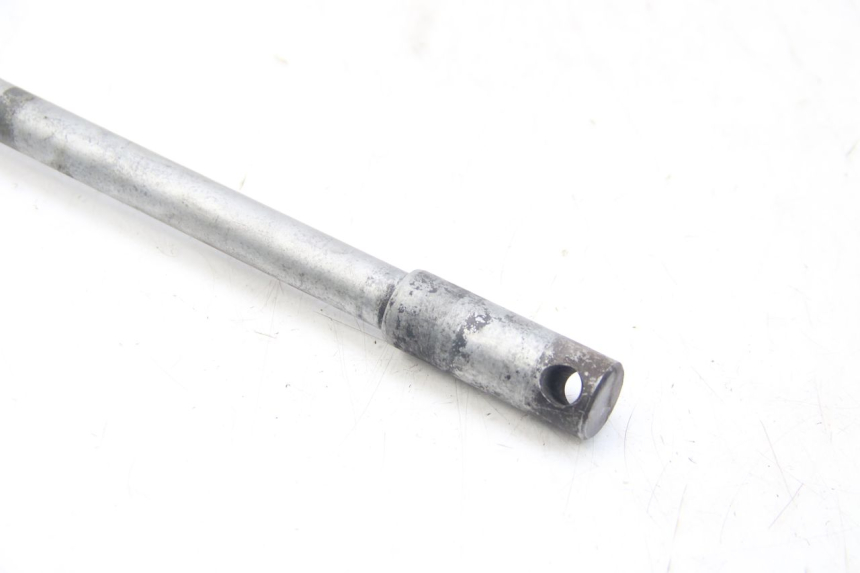 photo de FRONT WHEEL AXLE BMW C1 125 (2000 - 2003) - Alternative perspective