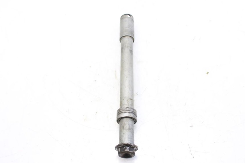 photo de FRONT WHEEL AXLE HONDA CBF 500 (2004 - 2007) - Main view